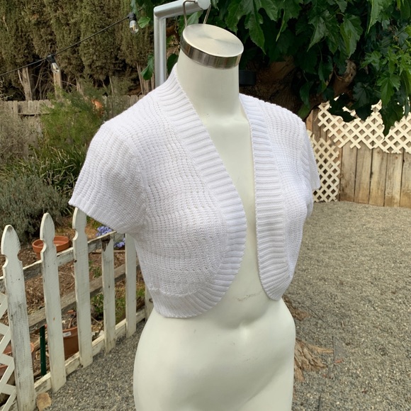 MADE FOR ME TO LOOK AMAZING White Crop Sweater XL - Picture 4 of 10